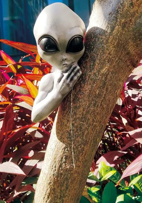 14-Inch Alien Tree Peeker Decoration